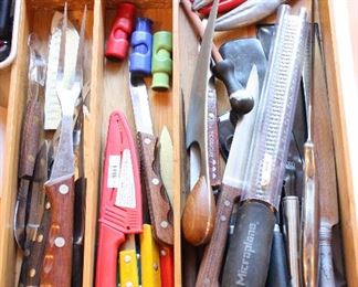 Kitchen tools and knives