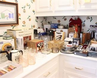 Kitchen ware, wine accessories