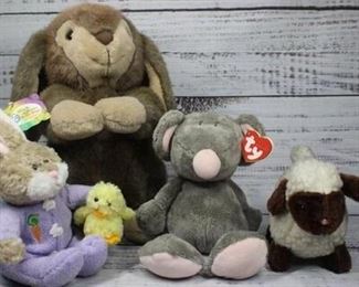 Assorted Lot of Stuffed Animals