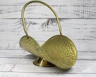 Vintage Made in Holland Hammered Brass Basket by Nijhof Zevenaar