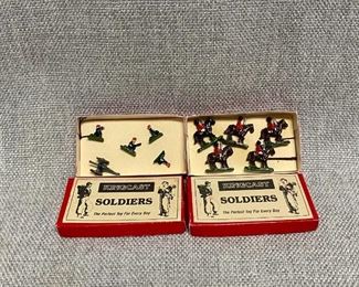 Set of Dollhouse Miniatures Kingcast Soldiers