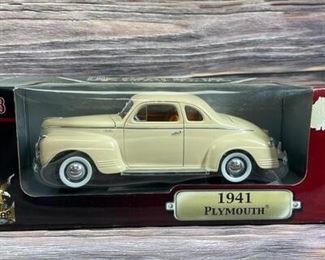 1941 Plymouth Die Cast Metal Collectible Deluxe Condition