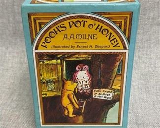 Poohs Pot oHoney 4 Miniature Book Box Set