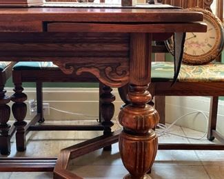 Antique Extension Dining Table with 6 Chairs - 1 Captain's Chair & 5 Side Chairs (Photo 4 of 7)