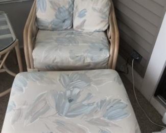 Patio padded chair with footstool
