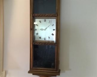 Large Wood  wall mounted clock / battery