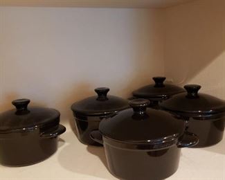 Set of 5 
Small pots