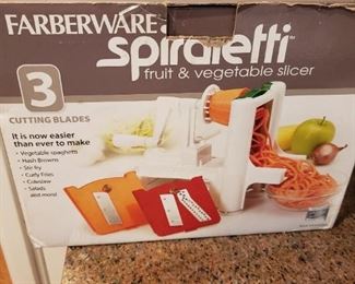 Spiraletti
Fruit and vegetable slicer