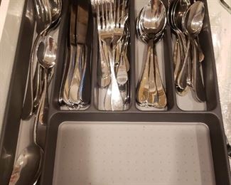 Silverware set