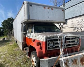 20 foot U-Haul van has been sitting for 16 years. Can be towed.