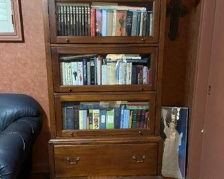 PAIR Bob Timberlake for LEXINGTON Cherry Barrister Bookcases