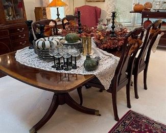 HENREDON 18th Century Portfolio Mahogany Dining Table & Chairs Set