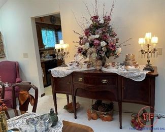 HENREDON 18th Century Portfolio Mahogany Bowfront 6-Leg Buffet