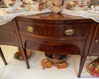 HENREDON 18th Century Portfolio Mahogany Bowfront 6-Leg Buffet