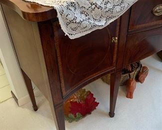 HENREDON 18th Century Portfolio Mahogany Bowfront 6-Leg Buffet