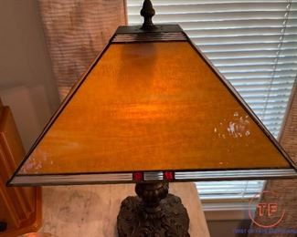 Signed HOOSIN CHICAGO LTD Leaded Slag Glass Table Lamp