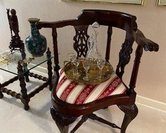 Antique Chippendale Style Carved Mahogany Corner Chair