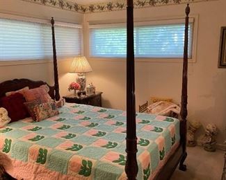 DREXEL HERITAGE Pineapple Post Bed