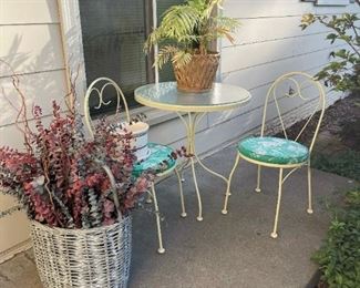 Vintage Outdoor Ice Cream Parlor Table and Chairs Set