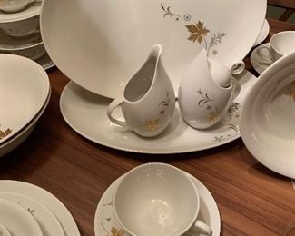 Dining Room 
Parisienne by Royal Jackson