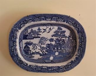 Living Room 
Blue Willow Turkey Platter