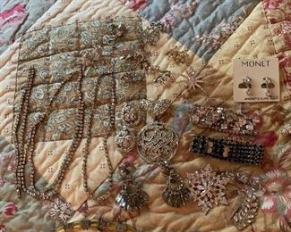 Case Table 
Rhinestone jewelry 