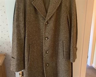 Bedroom 2
Burberry wool tweed coat