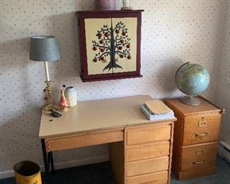 Bedroom 2
Desk, Apple cabinet, file cabinet, globe