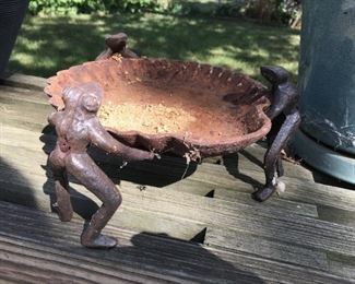 frog table-top birdbath