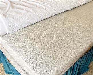 "Sleep Number" Split Top King Size Bed with Extra Foam Top.