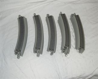 $25 obo -Bachmann EZ track 18" curves twenty five pieces in like new condition.