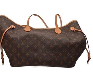 1.1 LOUIS VUTTON Handbag