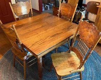 Braided rug, Vintage Wood Table & 4 Chairs