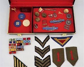 US Army Embroidered Insignia vintage US Army Pins, Patches & Ribbon Bars