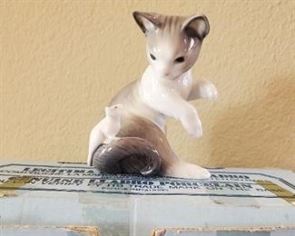 Lladro "Cat and Mouse" (5236)