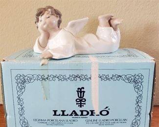 Lladro "Angel Laying Down" (4541)