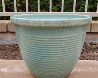 Vintage U.S. Pottery (California) planter