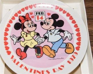 1979 Mickey and Minnie Valentines Day Plates