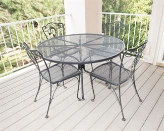 Metal Outdoor Patio Table and Chairs