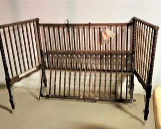 Jenny Lind baby Bed (Attention: If purchasing to use as a baby bed the side rails must be secured in the full up position as per the recall for this model)