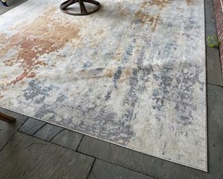 Indoor/outdoor rug. Measures 8' x 10'.