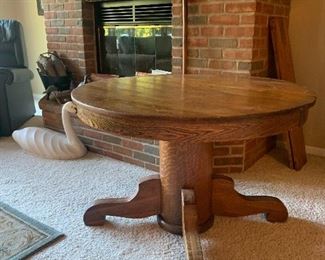 Oak Pedestal Table 