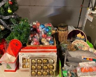 Christmas Ornaments and Décor