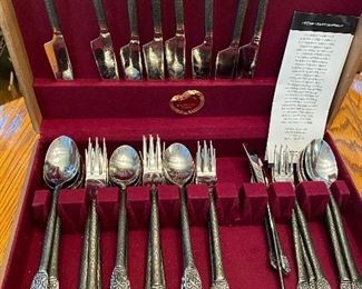 Gourmet Setting “Avalon” service for 8