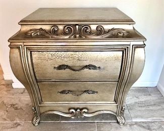 Stunning silver tone chest