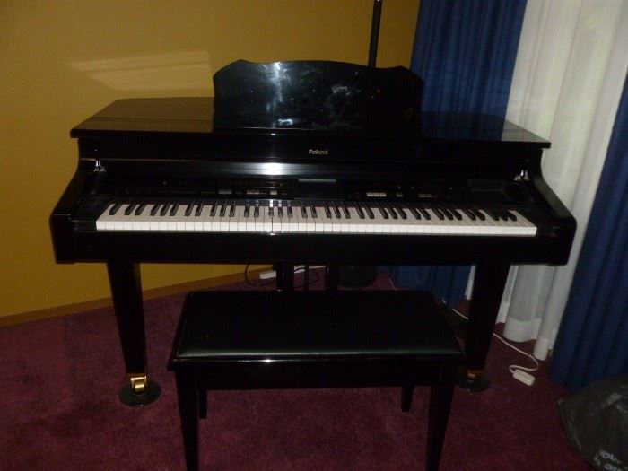 Roland Electronic Piano w/Bench..gorgeous!