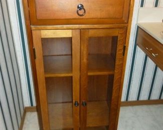 Small Cabinet..they used it in the bathroom
