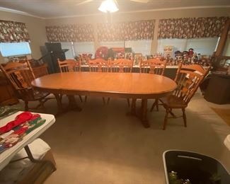 Tell City Furniture Dining Table and Chairs