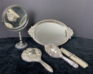 Dresser Set Magnifying Mirror