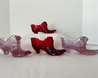 Fenton Glass Slipper Shoe Figurine Red Roses And Glass Cat Head Slippers